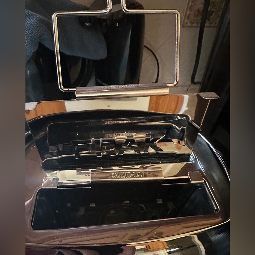 Battlestar Galactica cylon toaster 2009 Pop art collectible, used once, like new - Picture 11 of 13